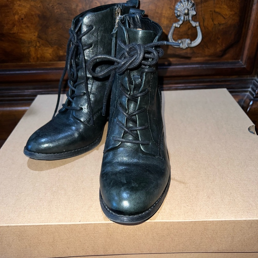 Sofft black leather booties